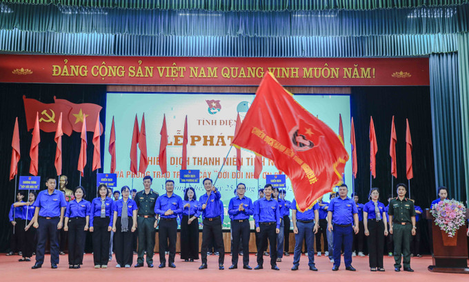 Tỉnh đoàn Điện Biên thực hiện Nghi thức khởi động Chiến dịch Thanh niên tình nguyện hè năm 2025. Tỉnh đoàn Điện Biên thực hiện Nghi thức khởi động Chiến dịch Thanh niên tình nguyện hè năm 2025.