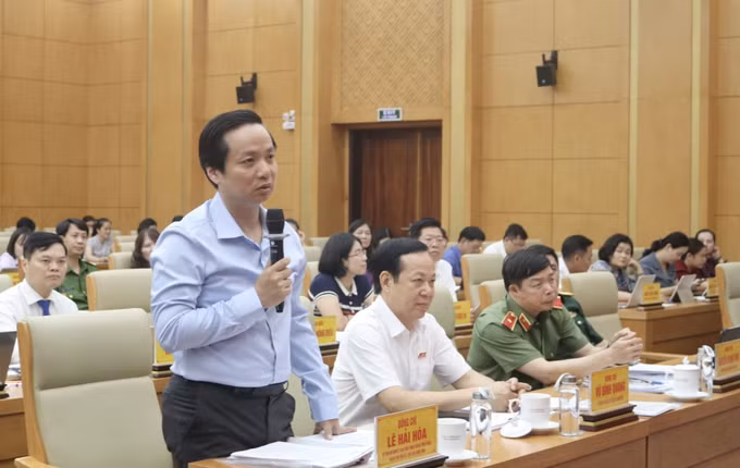 Chủ tịch UBND tỉnh Lê Hải Hoà phát biểu.