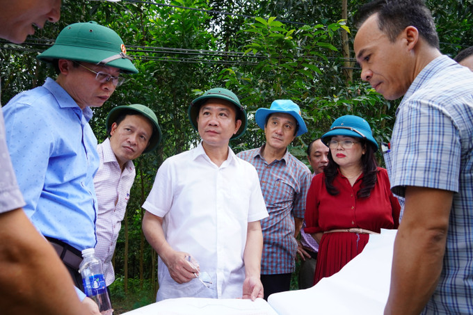 Lãnh đạo tỉnh Quảng Trị khảo sát vị trí xây dựng Trường nội trú liên cấp Trường Nội trú Tiểu học và THCS Đakrông.