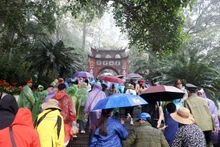 Giữ nhịp bình yên nơi Đất Tổ - Vua Hùng