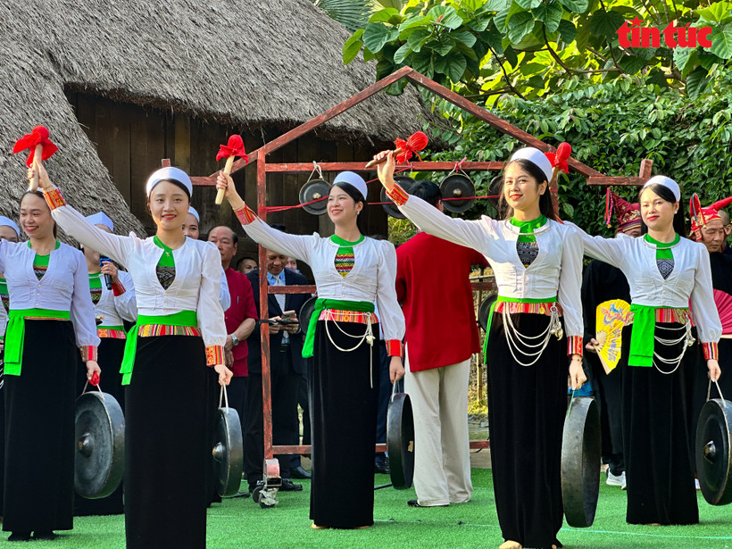 Nghệ thuật chiêng Mường được Bộ Văn hóa, Thể thao và Du lịch đưa vào danh mục Di sản văn hóa phi vật thể quốc gia năm 2016.