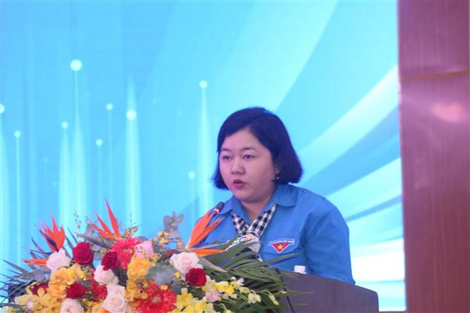 Bí thư Tỉnh đoàn Bến Tre Lâm Như Quỳnh phát biểu tại buổi họp mặt. Ảnh: Chương Đài - TTXVN Bến Tre tuyên dương thanh niên tiên tiến làm theo lời Bác ảnh 2
