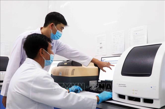 Dịch COVID-19: Thầm lặng nơi tuyến đầu chống dịch ảnh 4