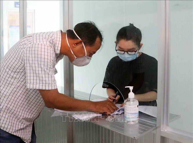 Dịch COVID-19: Thầm lặng nơi tuyến đầu chống dịch ảnh 3