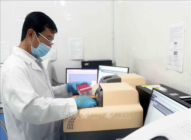 Dịch COVID-19: Thầm lặng nơi tuyến đầu chống dịch ảnh 1