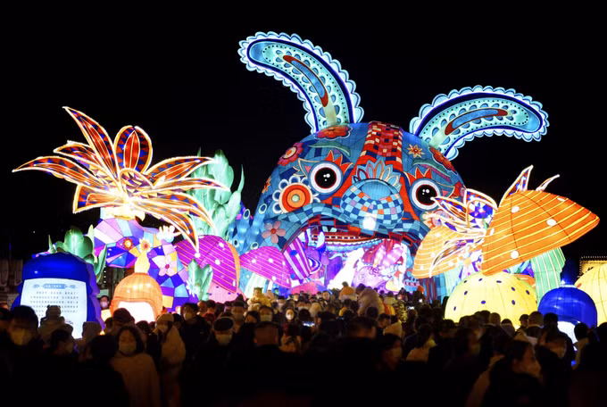 Rực rỡ Lễ hội Đèn lồng ở Trung Quốc ảnh 11