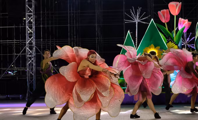 Festival hoa Đà Lạt năm 2022: Sôi động Lễ hội Carnaval đường phố ven hồ Xuân Hương ảnh 4