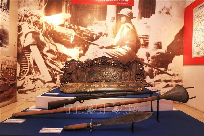 Kỷ niệm 75 năm Ngày toàn quốc kháng chiến: Khai mạc triển lãm "Lời thề quyết tử" ảnh 5