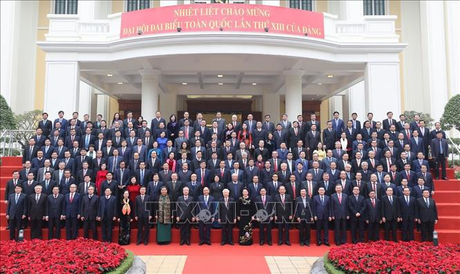 Tổng Bí thư, Chủ tịch nước Nguyễn Phú Trọng, Thủ tướng Nguyễn Xuân Phúc và Chủ tịch Quốc hội Nguyễn Thị Kim Ngân, các đồng chí lãnh đạo Đảng, Nhà nước và Ban Chấp hành Trung ương Đảng Cộng sản Việt Nam khóa XII, nhiệm kỳ 2016-2021. Ảnh: Trí Dũng -TTXVN Khai mạc trọng thể Hội nghị lần thứ 15 Ban Chấp hành Trung ương Đảng khóa XII ảnh 1