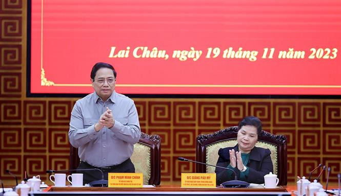 Thủ tướng Phạm Minh Chính chủ trì làm việc với Ban Thường vụ Tỉnh ủy Lai Châu. Ảnh: Dương Giang-TTXVN Thủ tướng Phạm Minh Chính: Lai Châu phải khởi tạo và tập trung cho các động lực tăng trưởng mới ảnh 4