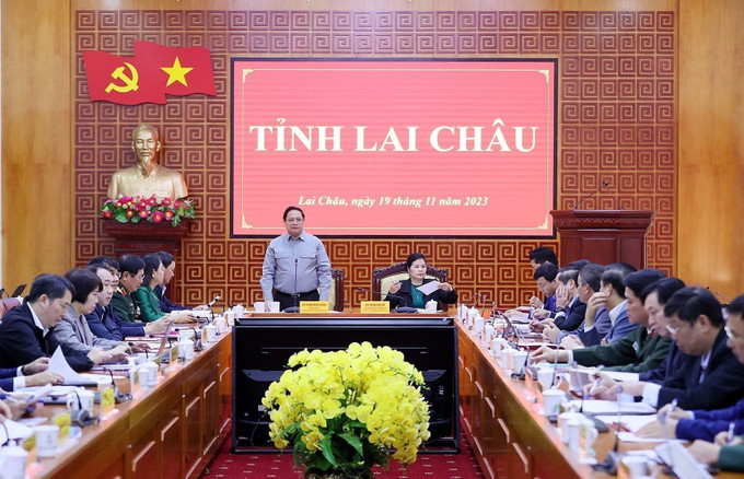 Thủ tướng Phạm Minh Chính chủ trì làm việc với Ban Thường vụ Tỉnh ủy Lai Châu. Ảnh: Dương Giang -TTXVN Thủ tướng Phạm Minh Chính: Lai Châu phải khởi tạo và tập trung cho các động lực tăng trưởng mới ảnh 1