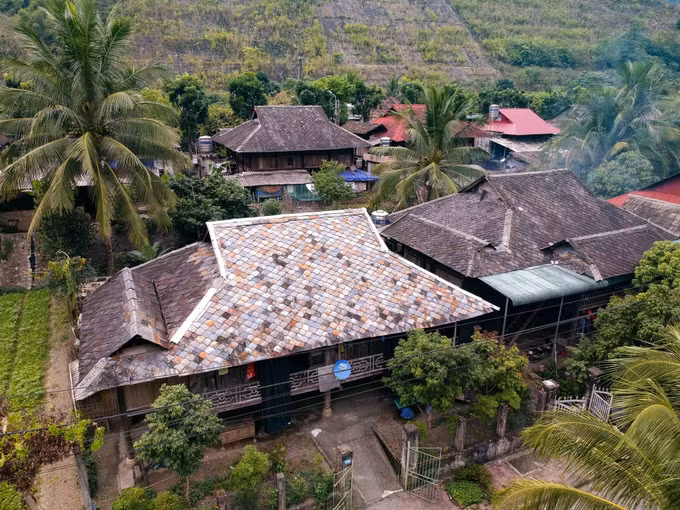 Phố nhà sàn mái đá ở Mường Lay (Điện Biên) ảnh 6