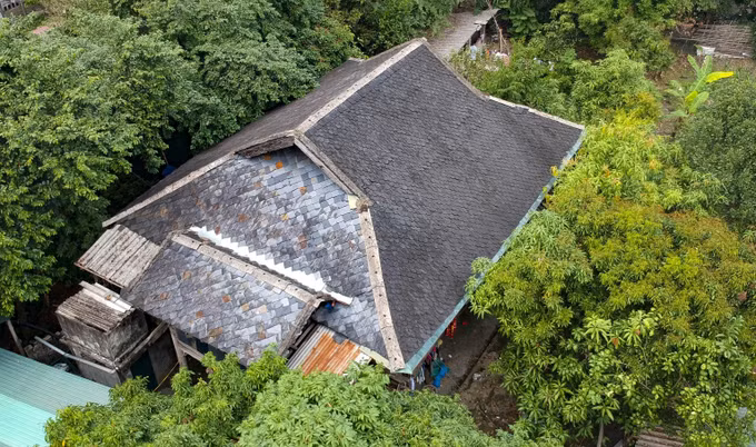 Phố nhà sàn mái đá ở Mường Lay (Điện Biên) ảnh 2