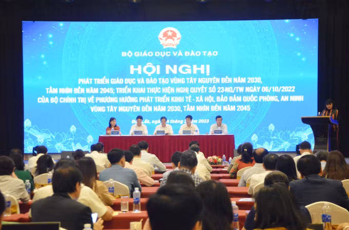 Phát triển giáo dục, đào tạo vùng Tây Nguyên ngang với mặt bằng chung cả nước ảnh 1