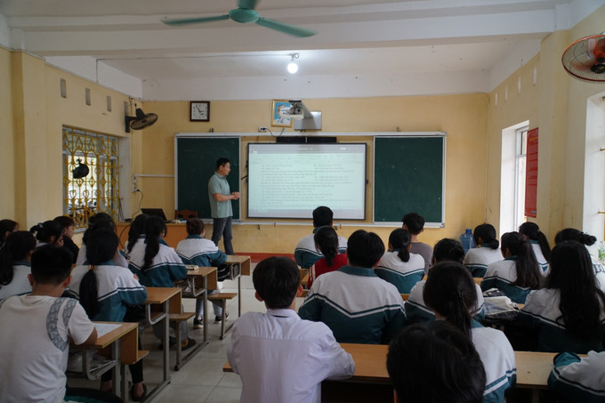 Công tác củng cố kiến thức, ôn luyện cho học sinh tại Trường THPT Thác Bà, huyện Yên Bình. Ảnh: TTXVN phát Kỳ thi Tốt nghiệp THPT 2023: Yên Bái xây dựng phương án dự phòng khi có mưa lũ ảnh 1