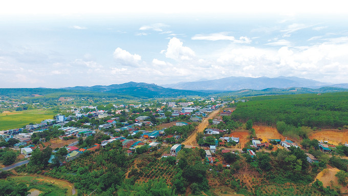 Toàn cảnh diện mạo nông thôn huyện Đăk Tô (Kon Tum) . Ảnh: Văn Phương Người Xê Đăng xây dựng nông thôn mới ảnh 1