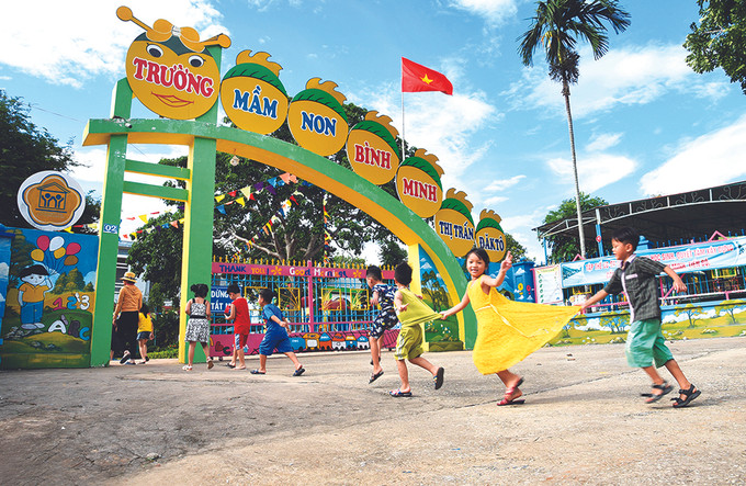 Cơ sở hạ tầng trường lớp trên địa bàn huyện Đắk Tô (Kon Tum) được đầu tư xây dựng khang trang. Ảnh: Văn Phương Người Xê Đăng xây dựng nông thôn mới ảnh 5