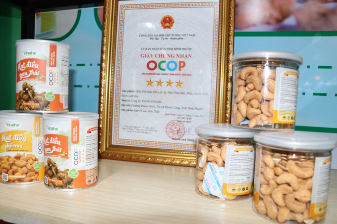 Sản phẩm hạt điều Bình Phước đa dạng về mẫu mã, độc đáo về hương vị, chất lượng vượt trội so với hạt điều nhập khẩu trên thế giới. Ảnh: K’GửiH Nâng cao giá trị hạt điều Bình Phước ảnh 3