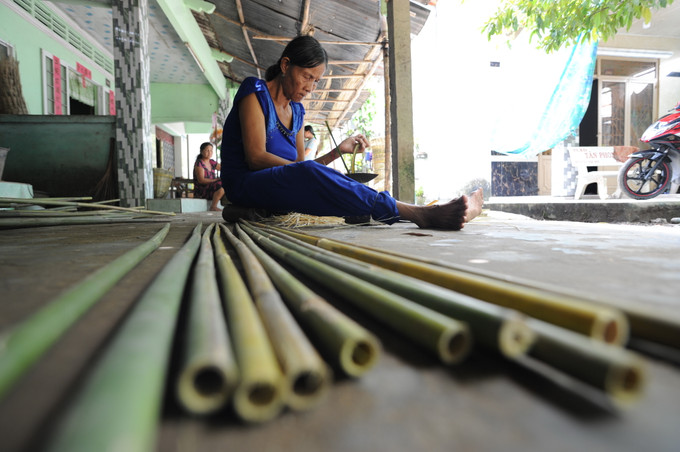Huyện Châu Thành (Sóc Trăng) đã hỗ trợ làng nghề đan lát Phước Quới thành lập các hợp tác xã, thu hút hàng trăm hộ dân tham gia. Ảnh: An Hiếu Khởi sắc làng nghề đan lát Phước Quới ảnh 1