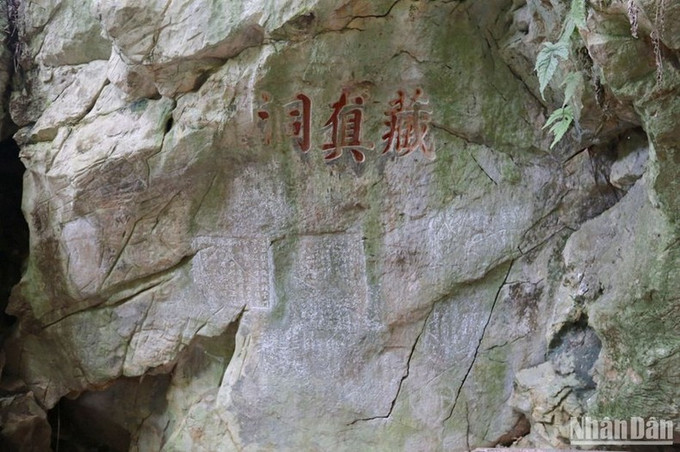 Các ma nhai trên lối vào động Tàng Chơn, Danh thắng Ngũ Hành Sơn. Ảnh: nhandan.vn Việt Nam có thêm 2 di sản được ghi vào Danh mục Di sản tư liệu khu vực châu Á - Thái Bình Dương ảnh 1