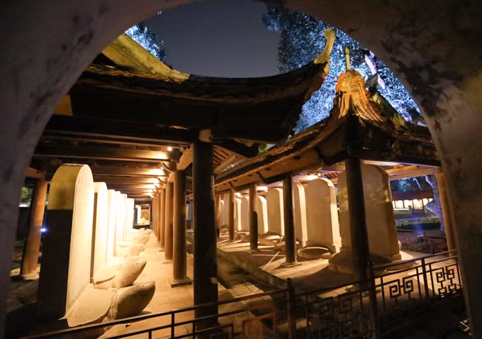  Tour Đêm Văn Miếu - Quốc Tử Giám mang "Tinh hoa Đạo học" đến với du khách ảnh 6