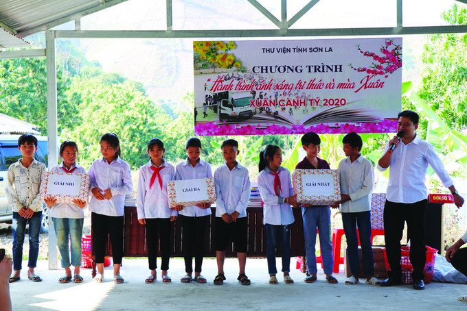 Văn hóa đọc đến với học sinh vùng cao biên giới ảnh 4 Văn hóa đọc đến với học sinh vùng cao biên giới ảnh 4