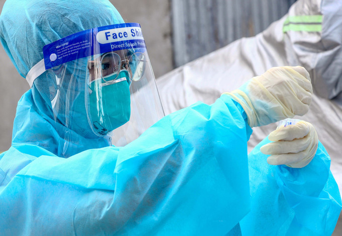 Cần Thơ lấy mẫu xét nghiệm COVID-19 tận nhà cho người dân ảnh 11