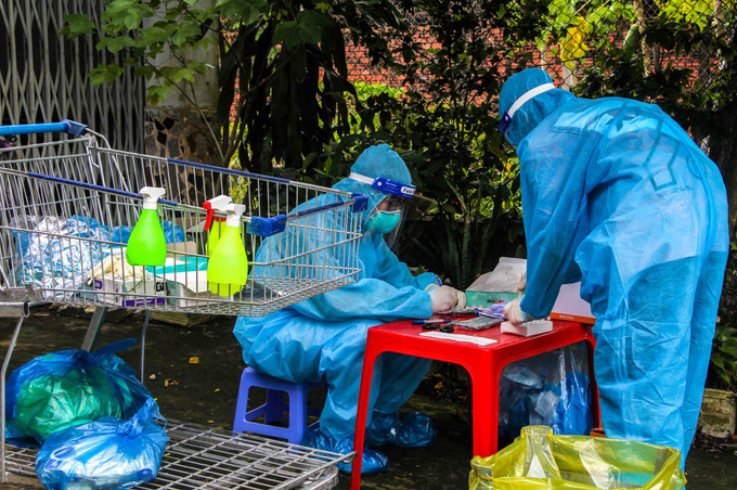 Cần Thơ lấy mẫu xét nghiệm COVID-19 tận nhà cho người dân ảnh 9