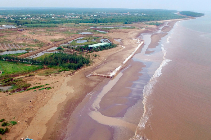 Một góc bãi biển Hồ Bể ở xã Vĩnh Hải, thị xã Vĩnh Châu (Sóc Trăng), nơi đang triển khai nhiều dự án phát triển du lịch và điện gió. Ảnh: An Hiếu Xuân mới trên vùng đất Vĩnh Châu ảnh 5