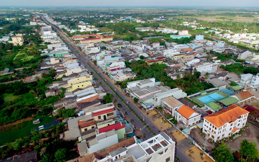 Toàn cảnh thị xã Vĩnh Châu - thị xã ven biển của tỉnh Sóc Trăng với gần 71% cư dân là đồng bào dân tộc thiểu số, trong đó đồng bào Khmer chiếm gần 53%. Ảnh: An Hiếu Xuân mới trên vùng đất Vĩnh Châu ảnh 1