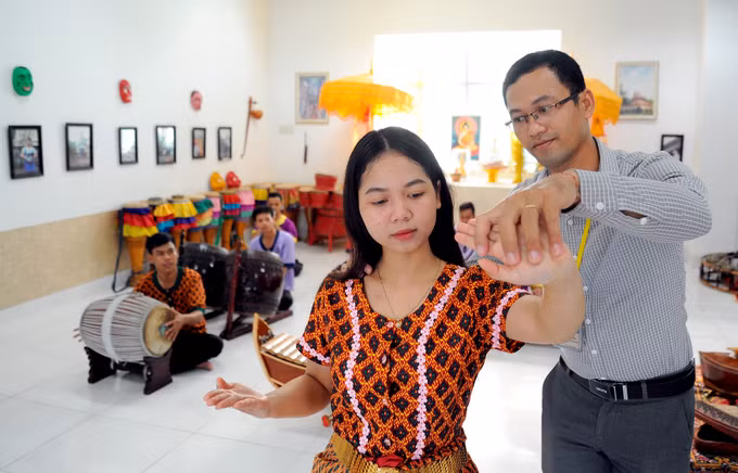 Nơi ươm tài năng trẻ cho nghệ thuật Khmer Nam Bộ ảnh 1