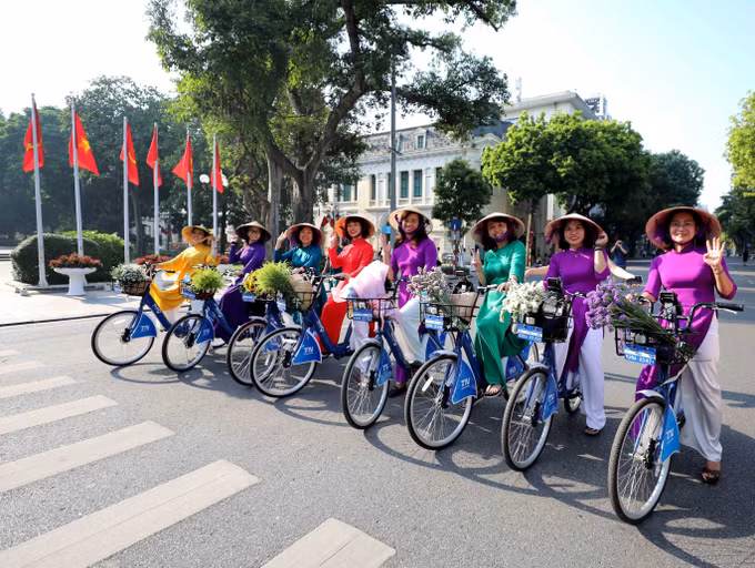  Áo dài kết nối du lịch và di sản Hà Nội ảnh 4