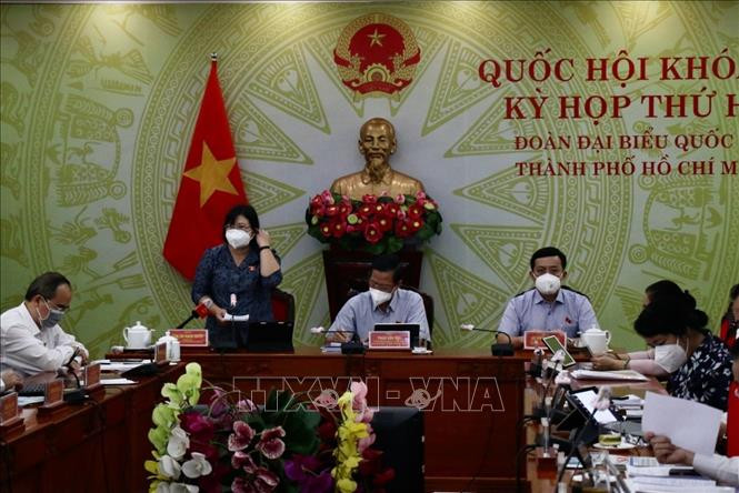 Quang cảnh buổi thảo luận tổ của Đoàn đại biểu Quốc hội Thành phố Hồ Chí Minh. Ảnh: Tiến Lực – TTXVN Thông cáo báo chí số 10, Kỳ họp thứ 2, Quốc hội khóa XV ảnh 2