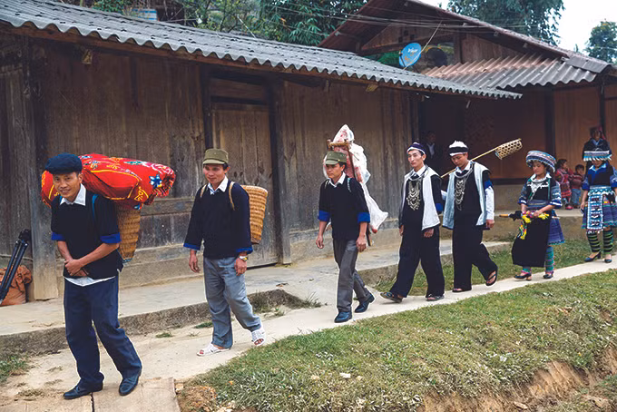 Phong tục cưới hỏi của Người Mông ảnh 1