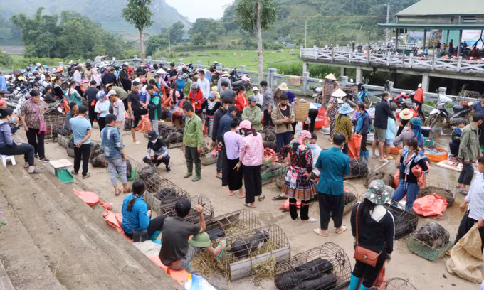 Lai Châu: Chợ phiên góp phần gìn giữ nét văn hóa dân tộc ảnh 14