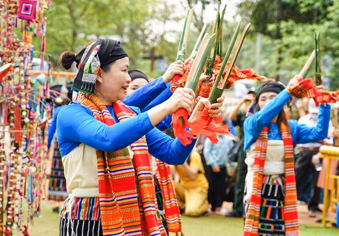 Tái hiện Lễ Chá Mùn của người Thái đen (Thanh Hóa) ảnh 17