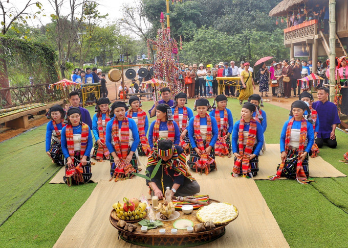 Tái hiện Lễ hội Chá Mùn của người Thái đen, tỉnh Thanh Hoá. Ảnh: Tuấn Đức – TTXVN Tái hiện Lễ Chá Mùn của người Thái đen (Thanh Hóa) ảnh 13