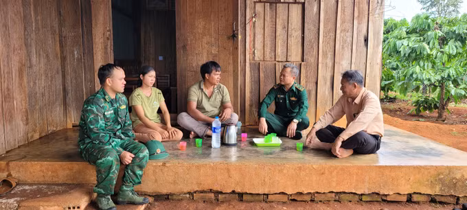 Bộ đội Biên phòng Gia Lai chung tay giúp người dân biên giới giảm nghèo ảnh 3
