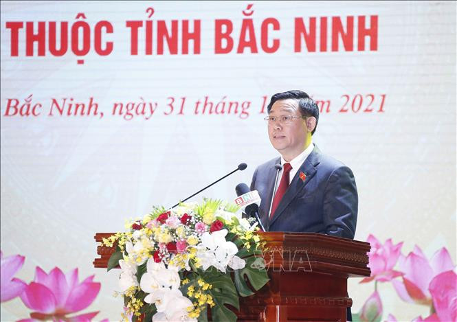 Chủ tịch Quốc hội Vương Đình Huệ đọc Diễn văn kỷ niệm 100 năm Ngày sinh Chủ tịch Quốc hội Lê Quang Đạo. Ảnh: Doãn Tấn – TTXVN Chủ tịch Quốc hội Vương Đình Huệ dự Lễ kỷ niệm 100 năm Ngày sinh đồng chí Lê Quang Đạo và công bố thành lập thành phố Từ Sơn, Bắc Ninh ảnh 1