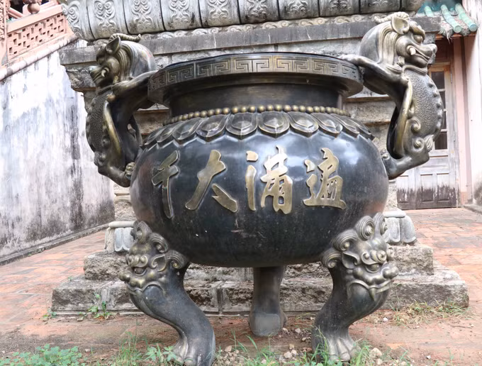 Chùa Minh Thành đẹp cổ kính giữa lòng phố núi Pleiku ảnh 11