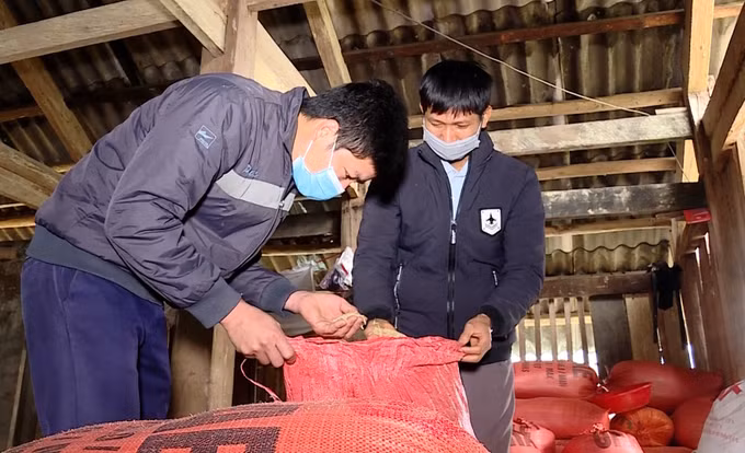 Bí thư chi bộ uy tín của Bản Giáng ảnh 1