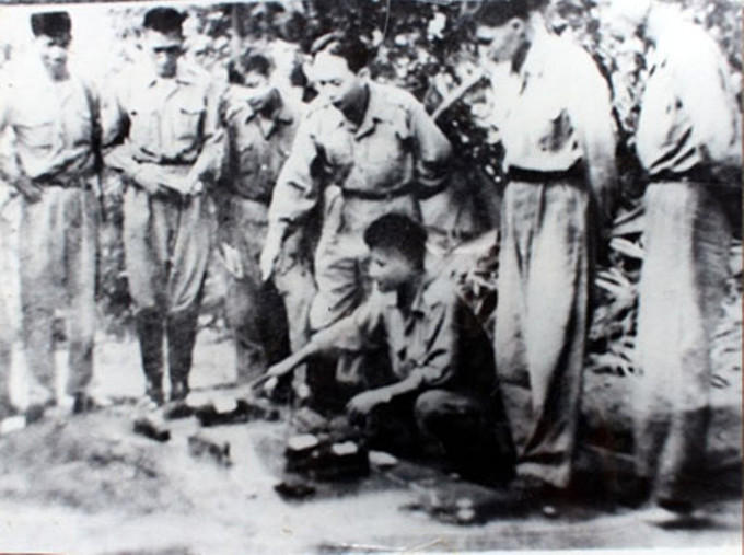 Đại tướng Võ Nguyên Giáp chỉ đạo phương án tác chiến đánh đồn Nghĩa Lộ năm 1952. Nguồn: yenbai.gov.vn Yên Bái: Nhiều đổi thay sau 70 năm giải phóng Nghĩa Lộ ảnh 1
