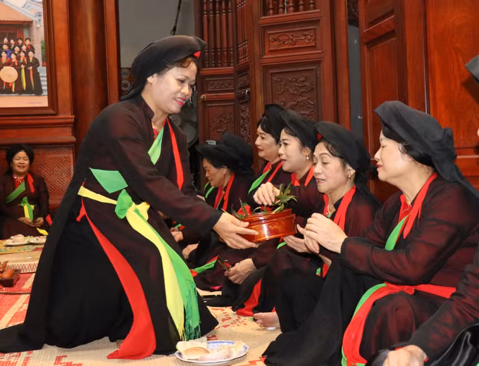 Câu lạc bộ Quan họ Thị Cầu- Nơi lưu giữ “hồn” Quan họ ảnh 4
