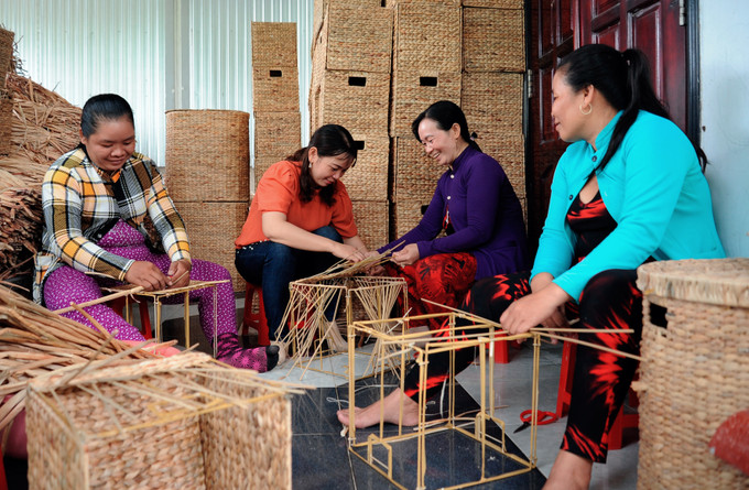 Đào tạo nghề theo nhu cầu của người học, gắn với tiềm năng, thế mạnh địa phương, từ đó tạo cơ hội cho con em đồng bào Khmer sau khi học nghề xong có thể áp dụng ngay những kiến thức đã học để phát triển kinh tế gia đình. Ảnh: Lê Yến Thanh Kiên Giang đào tạo nghề gắn với nhu cầu của đồng bào dân tộc ảnh 3