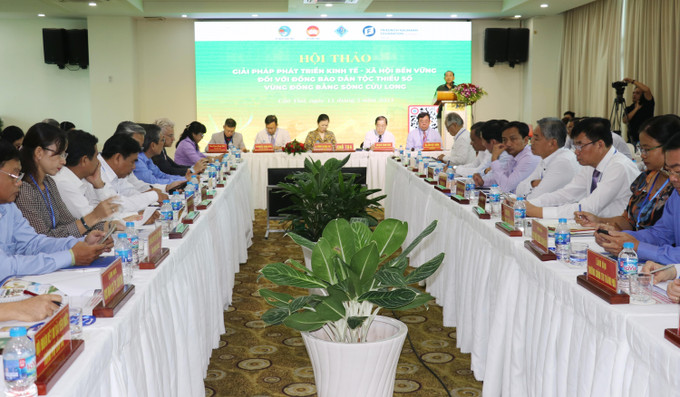 Quang cảnh hội thảo. Ảnh: Ngọc Thiện- TTXVN Giải pháp phát triển kinh tế- xã hội bền vững đối với đồng bào dân tộc thiểu số vùng Đồng bằng sông Cửu Long ảnh 4