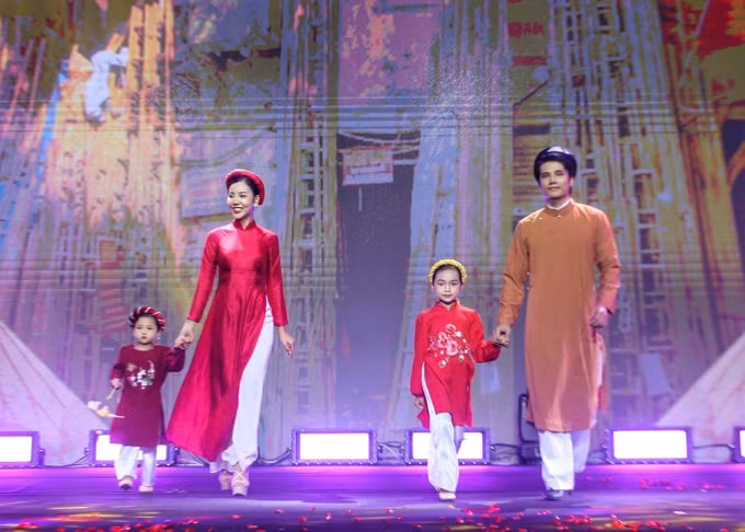 Nhẹ nhàng, lắng đọng lễ khai mạc Festival Thu Hà Nội ảnh 3