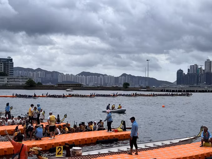 Sôi động cuộc đua thuyền rồng quốc tế ở Hong Kong (Trung Quốc) ảnh 2