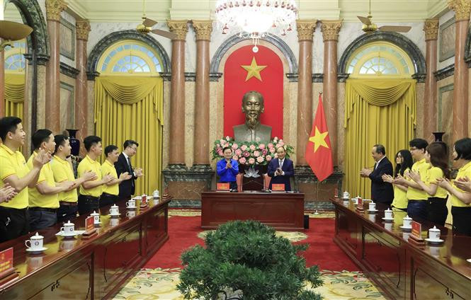 Quang cảnh buổi gặp mặt. Ảnh: Thống nhất - TTXVN Chủ tịch nước Nguyễn Xuân Phúc: Chung tay góp sức cho sự phát triển của tài năng trẻ đất nước ảnh 3
