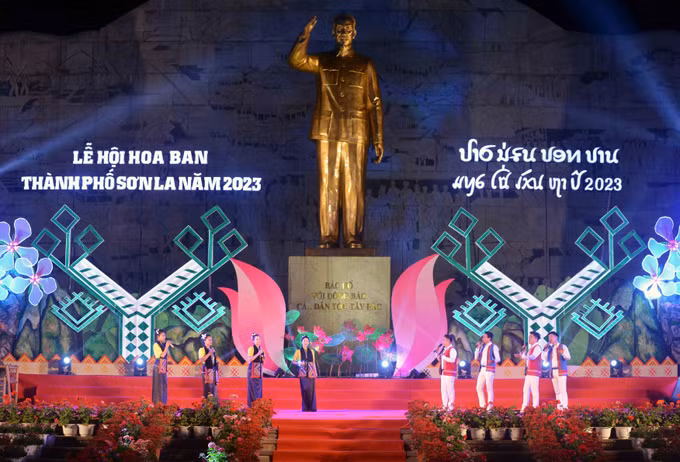 Bế mạc Lễ hội “Mùa hoa Ban” thành phố Sơn La ảnh 1