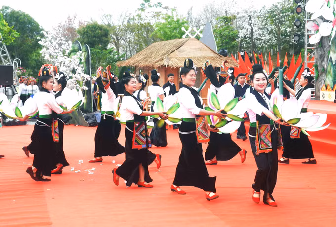 Bế mạc Lễ hội “Mùa hoa Ban” thành phố Sơn La ảnh 5